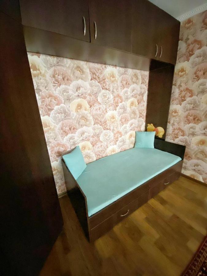Квартира Напротив Аэропорта Lägenhet Turksib Exteriör bild
